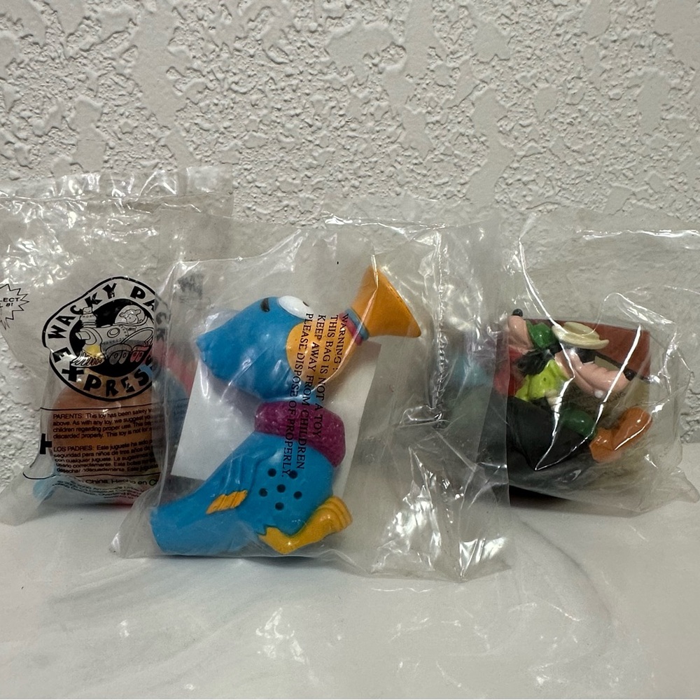 Miscellaneous Vintage Kids Toys- lot of 3